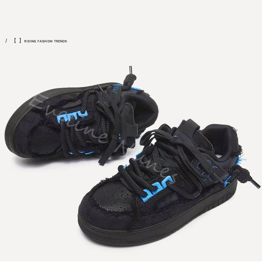 Czarne, postrzępione buty skat – Embroidery Stitches recenzja i cena