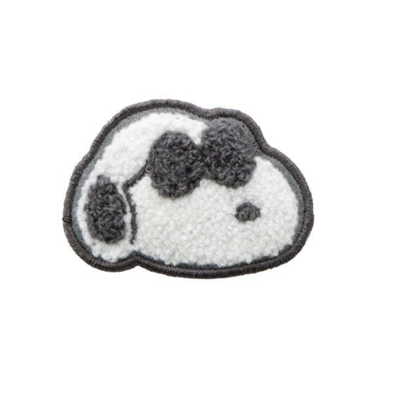 Urocza naszywka z haftem Snoop – Embroidery Stitches recenzja i cena